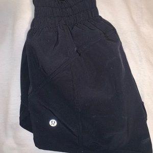 Lululemon tracker shorts perfect condition